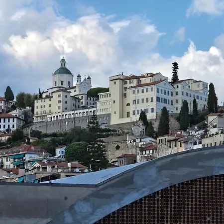 La Casa Dei Quadri Apartment